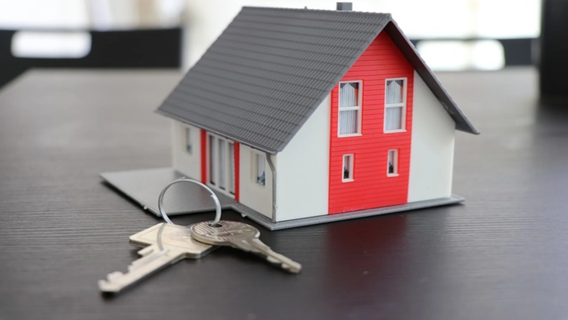 house 4516175 640 (1)